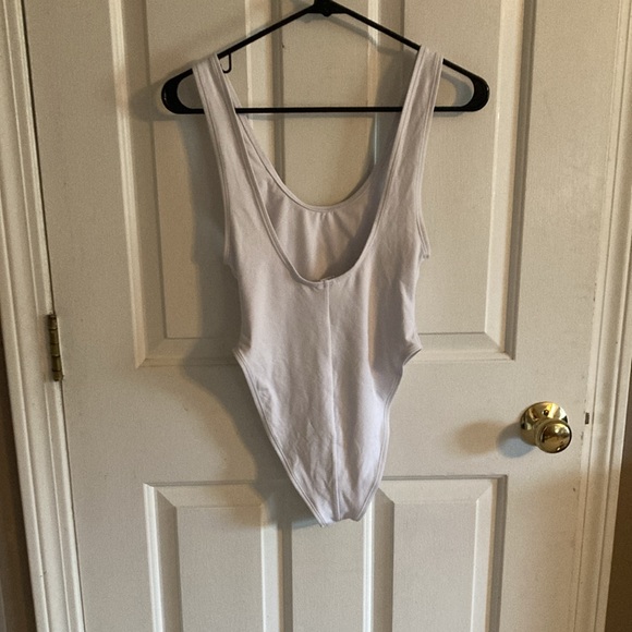 One price sports jersey swimsuit - Picture 2 of 2